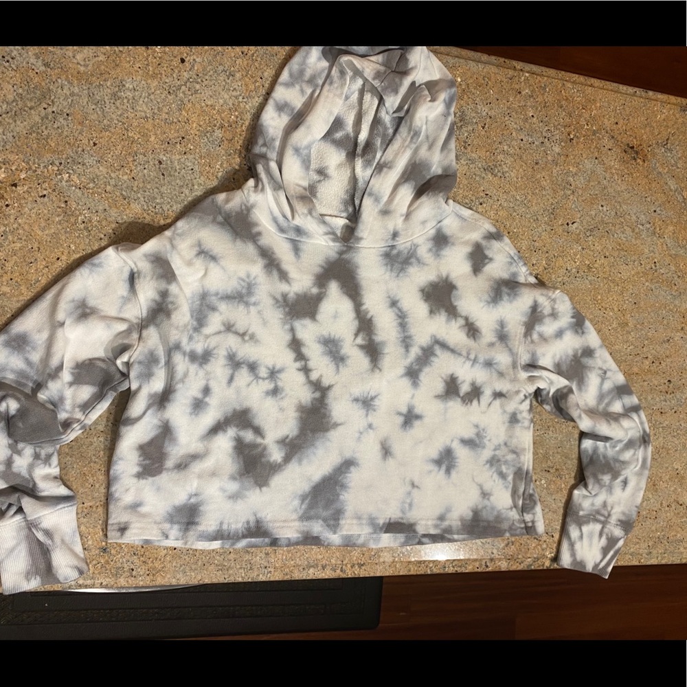 Cropped hooded sweatshirt